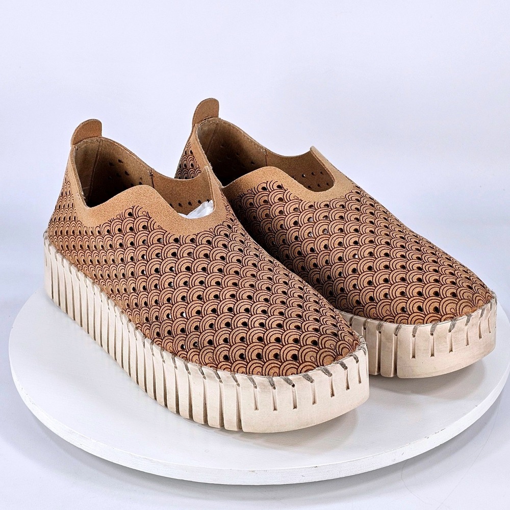 Tommy Bahama Enisa Laser Cut Platform Slip On Sneakers Tan Women Size 7.5